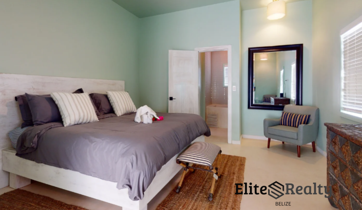 Luxurious Oceanfront Penthouse (15)