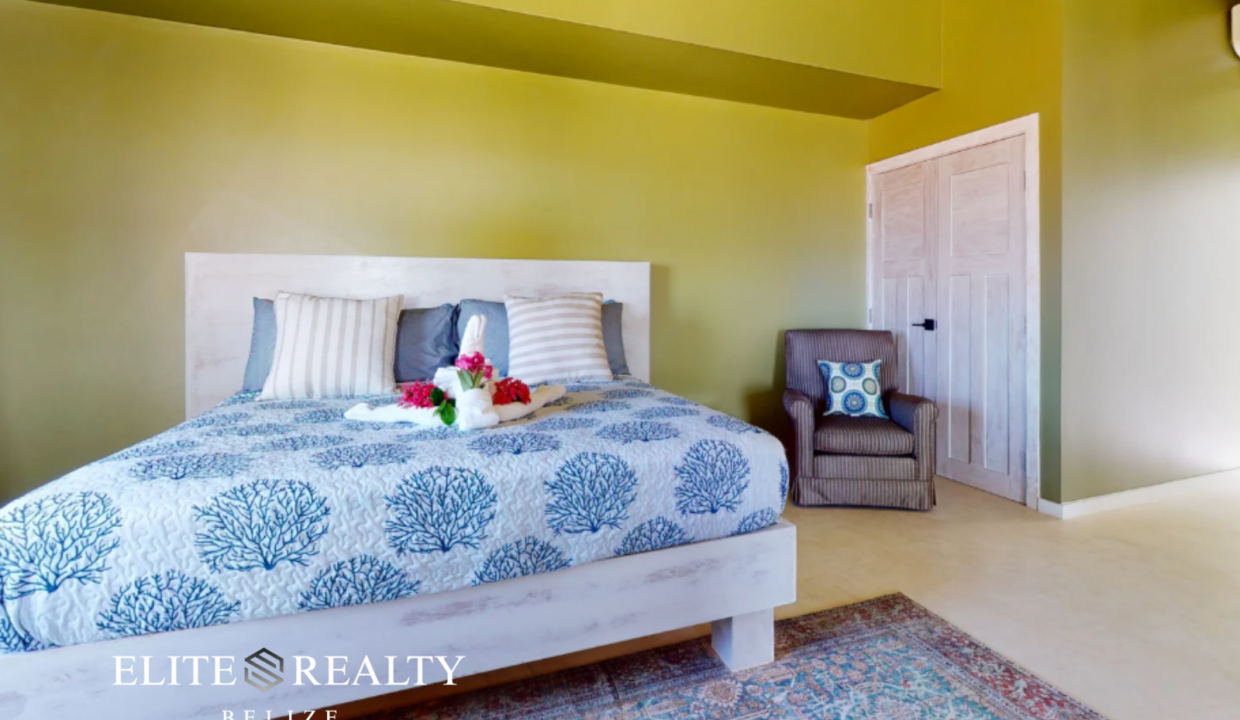 Luxurious Oceanfront Penthouse (16)