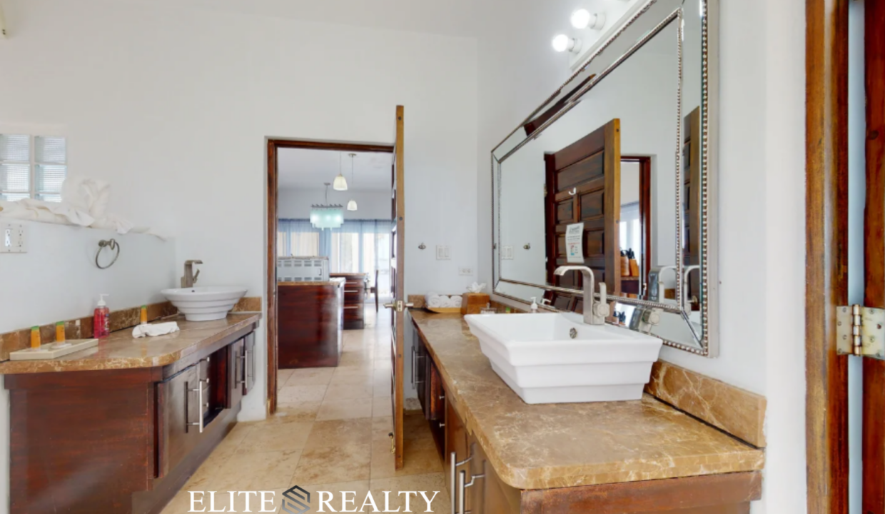 Luxury Waterfront Villa for Sale in Belize (12)