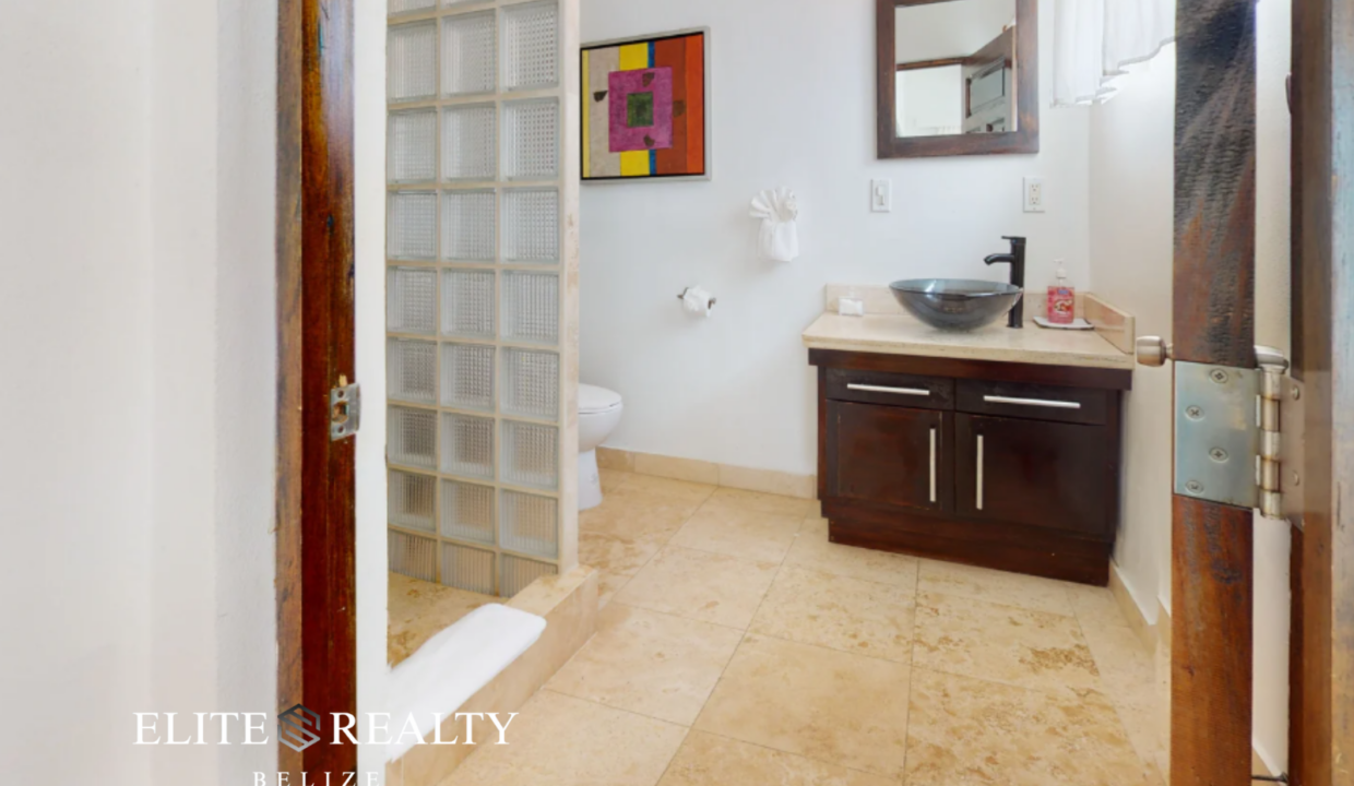 Luxury Waterfront Villa for Sale in Belize (21)
