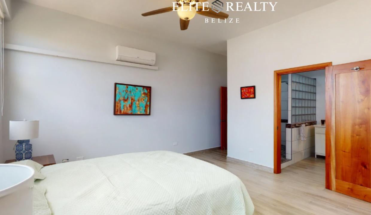 Bright Master Bedroom With Ensuite Bathroom And Air Conditioning In Ambergris Caye Belize